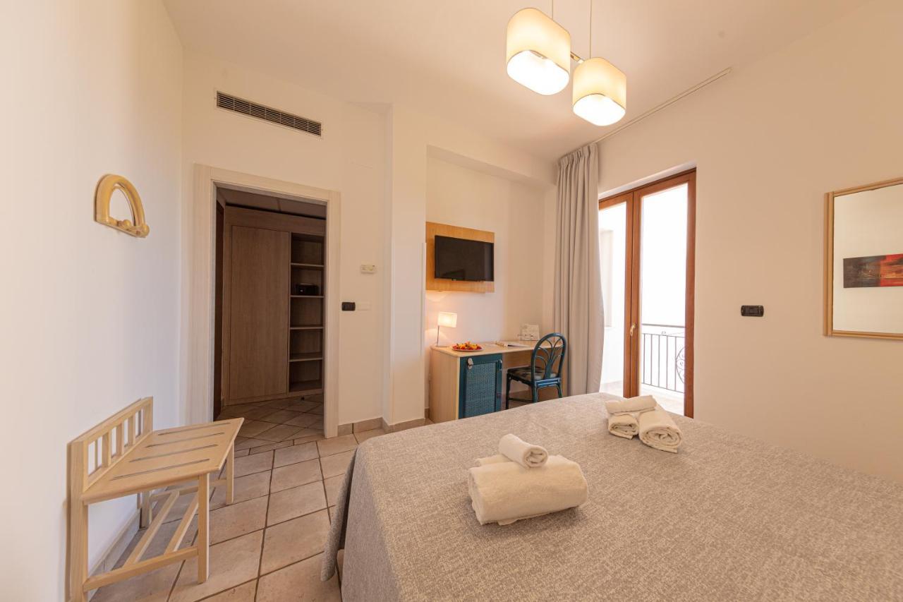 Hotel Baia Del Capitano Cefalu Ngoại thất bức ảnh